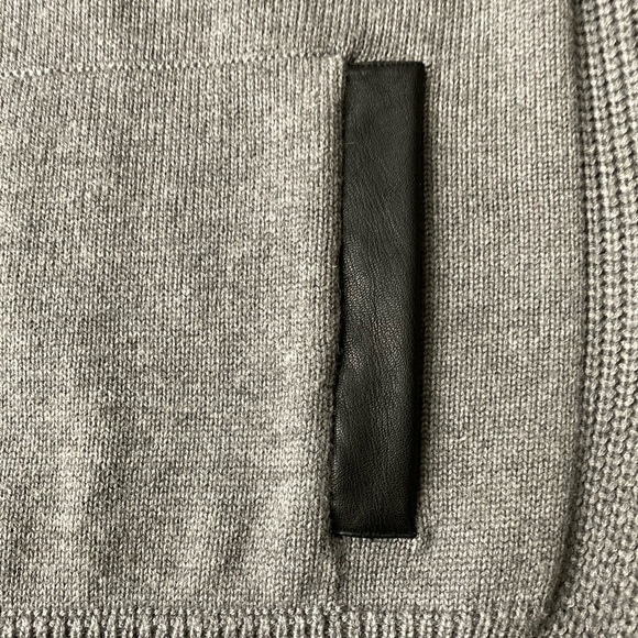 Banana Republic Sleeveless Tunic Sweater - Picture 5 of 6